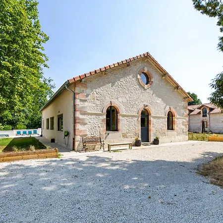 Domaine Alga, A Bucolic 10 Minutes From Cognac * Bourg-Charente